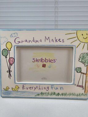 PICTURE FRAME SKRIBBLES BY RUSS GRANDMA MAKES EVERYTHING BETTER 4" X 6"